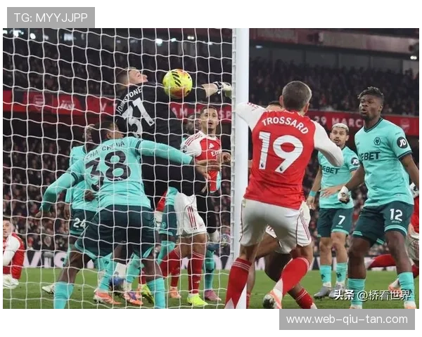 狼队主场球迷第16分钟集体入场，抗议管理层决策